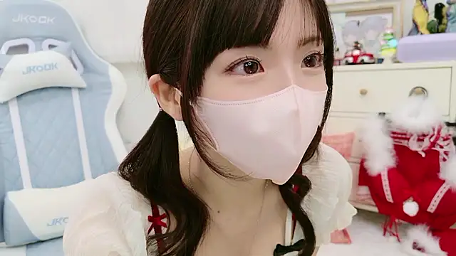 Snapshot of -minami- chatting on 11/29/25, 12:08 -minami- online show from 11/29/25, 12:08