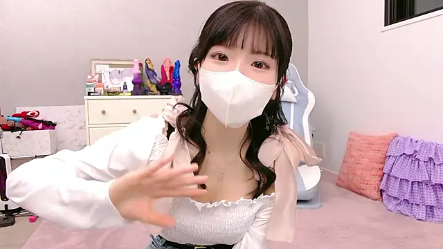 Snapshot of -minami- chatting on 02/16/26, 12:12 -minami- online show from 02/16/26, 12:12