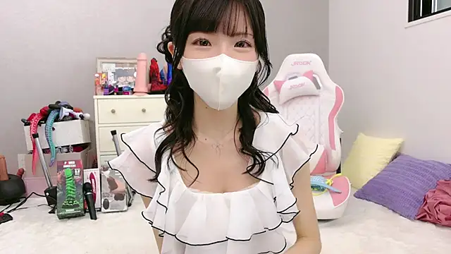 Snapshot of -minami- chatting on 04/18/26, 03:10 -minami- online show from 04/18/26, 03:10