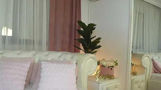 NinaCrystal1 online show from 07/20/26, 10:39