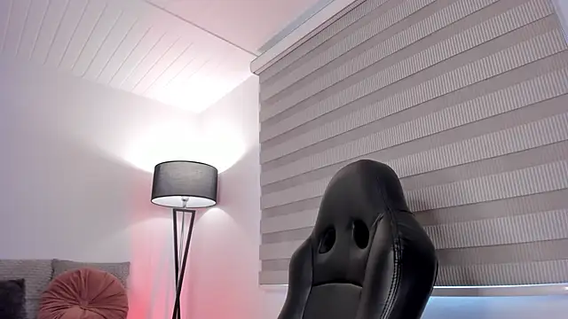 Snapshot of vico_sweety chatting on 11/11/25, 01:55 vico sweety online show from 11/11/25, 01:55