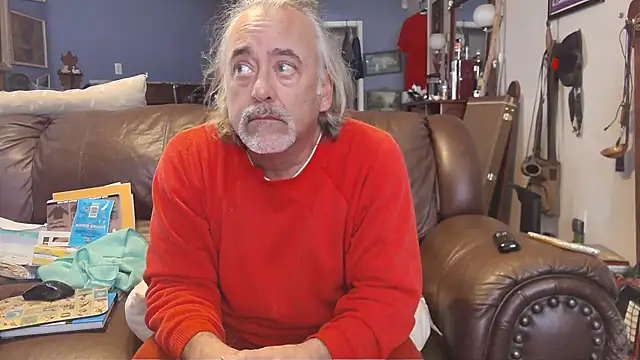 Snapshot of PincheDave4u chatting on 01/05/25, 06:35 PincheDave4u online show from 01/05/25, 06:35