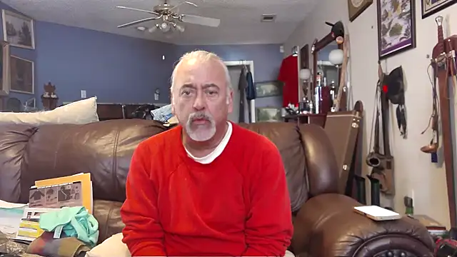 Snapshot of PincheDave4u chatting on 01/08/25, 07:34 PincheDave4u online show from 01/08/25, 07:34