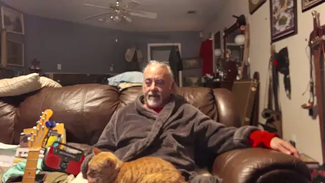 Snapshot of PincheDave4u chatting on 01/11/25, 02:30 PincheDave4u online show from 01/11/25, 02:30