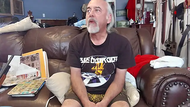 Snapshot of PincheDave4u chatting on 01/31/25, 07:51 PincheDave4u online show from 01/31/25, 07:51