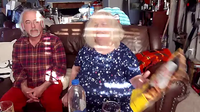 Snapshot of PincheDave4u chatting on 03/05/25, 11:38 PincheDave4u online show from 03/05/25, 11:38