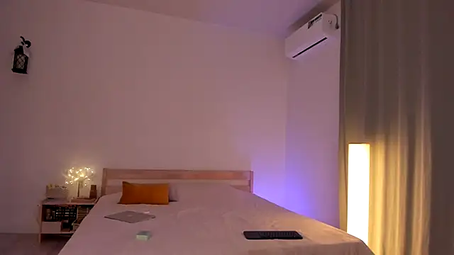 Snapshot of loove_melody chatting on 10/15/25, 05:57 loove melody online show from 10/15/25, 05:57