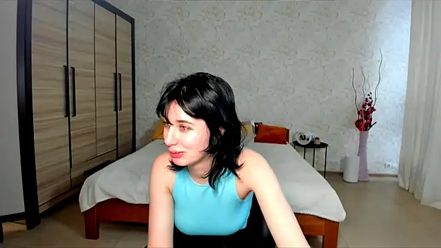 JulisSweet online show from 12/21/24, 08:07