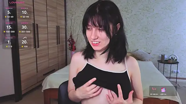 JulisSweet online show from 10/17/25, 09:23