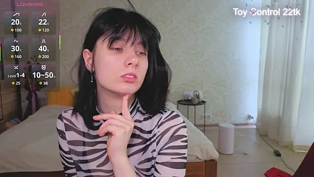 JulisSweet online show from 06/15/26, 07:43