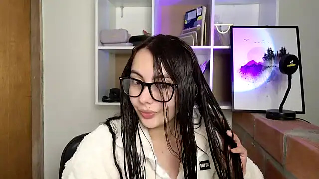 Snapshot of lalawhitte chatting on 06/03/26, 10:40 lalawhitte online show from 06/03/26, 10:40