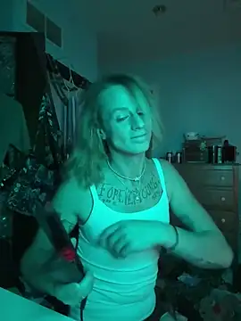 Snapshot of Cutetrans90 chatting on 02/05/25, 10:19 Cutetrans90 online show from 02/05/25, 10:19