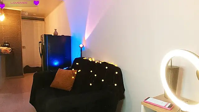 Snapshot of Dahian_doll2 chatting on 02/06/25, 02:33 Dahian doll2 online show from 02/06/25, 02:33