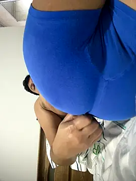 Snapshot of jahn2146 chatting on 10/16/25, 11:11 jahn2146 online show from 10/16/25, 11:11