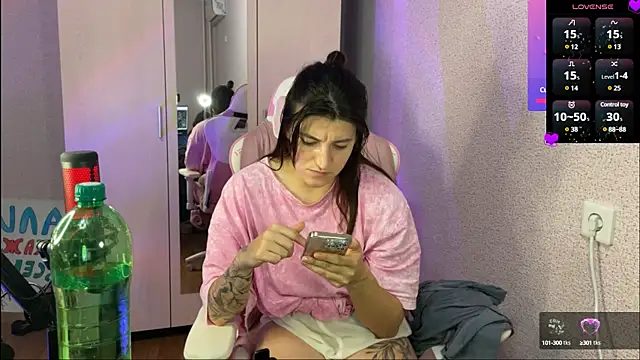 Katrin  kiss online show from 02/04/25, 07:33