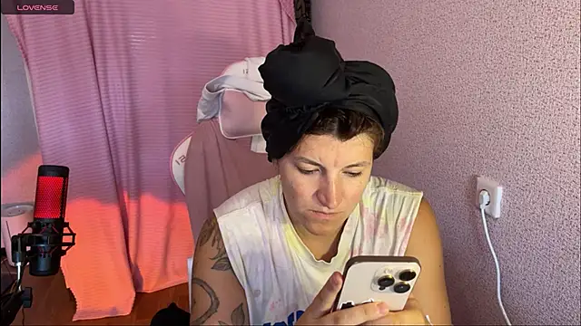 Snapshot of Katrin__kiss chatting on 09/23/25, 01:25 Katrin  kiss online show from 09/23/25, 01:25