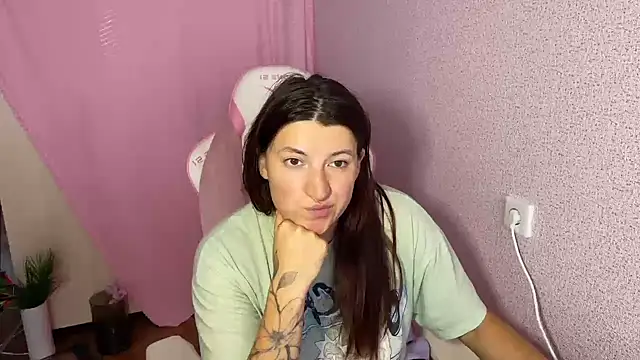 Snapshot of Katrin__kiss chatting on 10/24/25, 10:55 Katrin  kiss online show from 10/24/25, 10:55