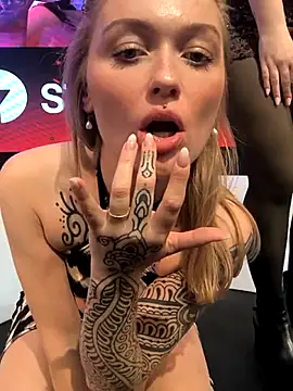 Goldloeckchen159 online show from 09/25/25, 10:41