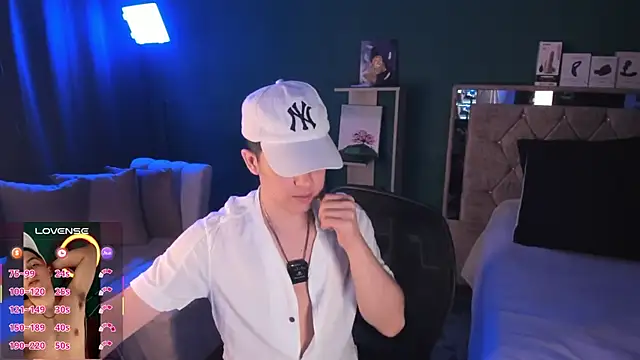 Brat  online show from 09/19/25, 07:03