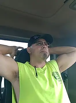 Snapshot of KrazyLegz chatting on 09/27/25, 05:40 KrazyLegz online show from 09/27/25, 05:40