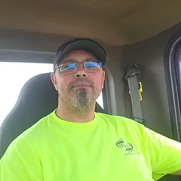 Snapshot of KrazyLegz chatting on 10/18/25, 01:56 KrazyLegz online show from 10/18/25, 01:56