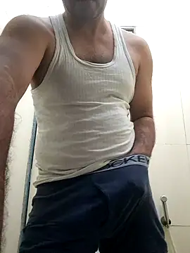 Snapshot of johny_69d@xh chatting on 11/17/25, 06:30 johny 69dxh online show from 11/17/25, 06:30