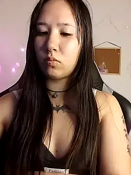 Japabaixinha online show from 12/18/24, 02:21