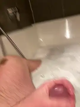 Snapshot of LivingLegend1978 chatting on 02/05/25, 06:04 LivingLegend1978 online show from 02/05/25, 06:04