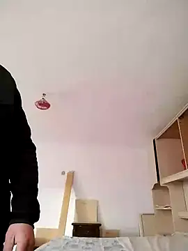 Snapshot of LOREDAN1 chatting on 12/27/24, 01:18 LOREDAN1 online show from 12/27/24, 01:18