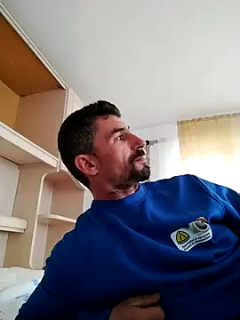 Snapshot of LOREDAN1 chatting on 03/17/25, 11:31 LOREDAN1 online show from 03/17/25, 11:31