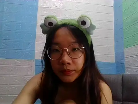Snapshot of Nanoko chatting on 09/30/25, 01:27 Nanoko online show from 09/30/25, 01:27