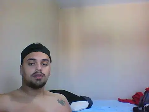 Snapshot of Xcumshot33 chatting on 09/15/25, 12:05 Xcumshot33 online show from 09/15/25, 12:05