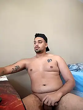 Snapshot of Xcumshot33 chatting on 09/16/25, 12:06 Xcumshot33 online show from 09/16/25, 12:06