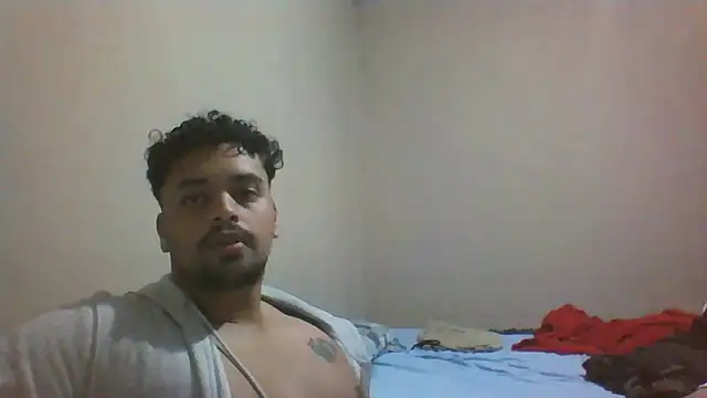 Snapshot of Xcumshot33 chatting on 09/18/25, 03:30 Xcumshot33 online show from 09/18/25, 03:30