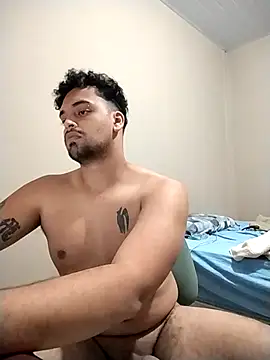 Snapshot of Xcumshot33 chatting on 09/18/25, 10:01 Xcumshot33 online show from 09/18/25, 10:01