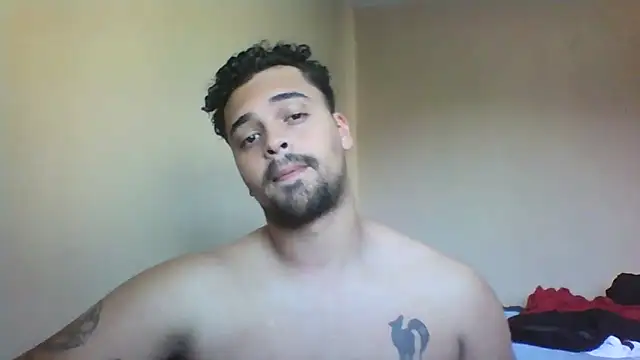 Snapshot of Xcumshot33 chatting on 09/21/25, 06:31 Xcumshot33 online show from 09/21/25, 06:31