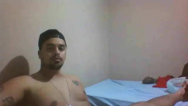 Snapshot of Xcumshot33 chatting on 09/30/25, 02:49 Xcumshot33 online show from 09/30/25, 02:49