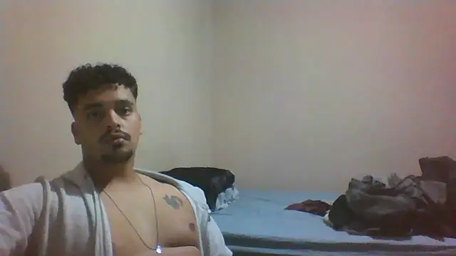 Snapshot of Xcumshot33 chatting on 10/09/25, 03:26 Xcumshot33 online show from 10/09/25, 03:26