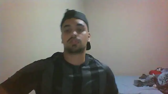 Snapshot of Xcumshot33 chatting on 10/17/25, 03:10 Xcumshot33 online show from 10/17/25, 03:10