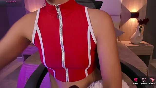 Snapshot of bella1207 chatting on 09/27/25, 07:30 bella1207 online show from 09/27/25, 07:30