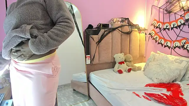 LoveQueen2 online show from 10/24/25, 11:39