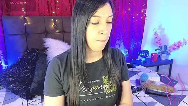 Majuu   online show from 11/22/25, 11:42