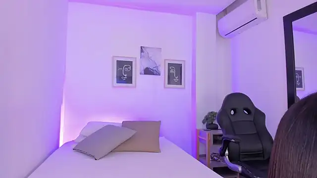 emelie 89 online show from 02/01/25, 11:43