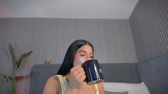 emelie 89 online show from 07/21/26, 12:40