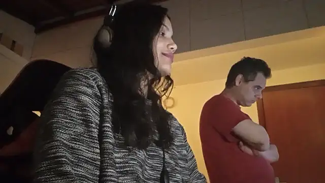 Snapshot of bombomepimenta chatting on 10/28/25, 02:26 bombomepimenta online show from 10/28/25, 02:26