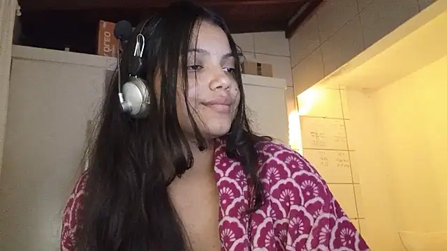 Snapshot of bombomepimenta chatting on 11/10/25, 03:05 bombomepimenta online show from 11/10/25, 03:05