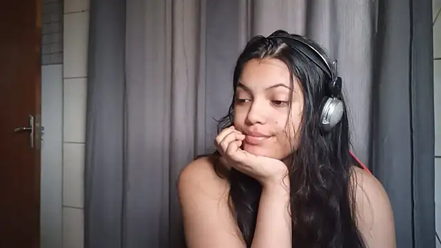 Snapshot of bombomepimenta chatting on 11/16/25, 10:54 bombomepimenta online show from 11/16/25, 10:54