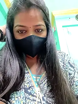 Snapshot of Monalisa_Singh chatting on 10/08/25, 05:32 Monalisa Singh online show from 10/08/25, 05:32