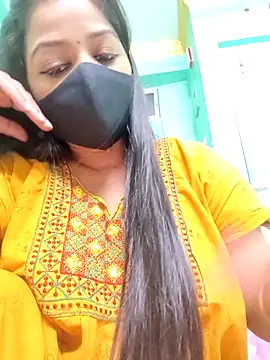 Snapshot of Monalisa_Singh chatting on 10/16/25, 05:25 Monalisa Singh online show from 10/16/25, 05:25