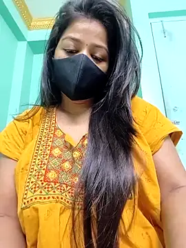 Snapshot of Monalisa_Singh chatting on 11/06/25, 09:32 Monalisa Singh online show from 11/06/25, 09:32